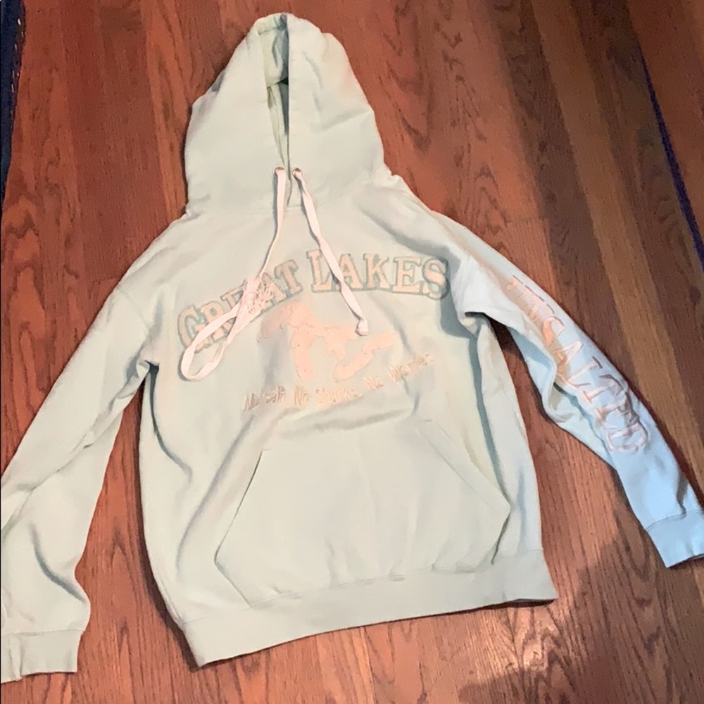 Sweatshirt